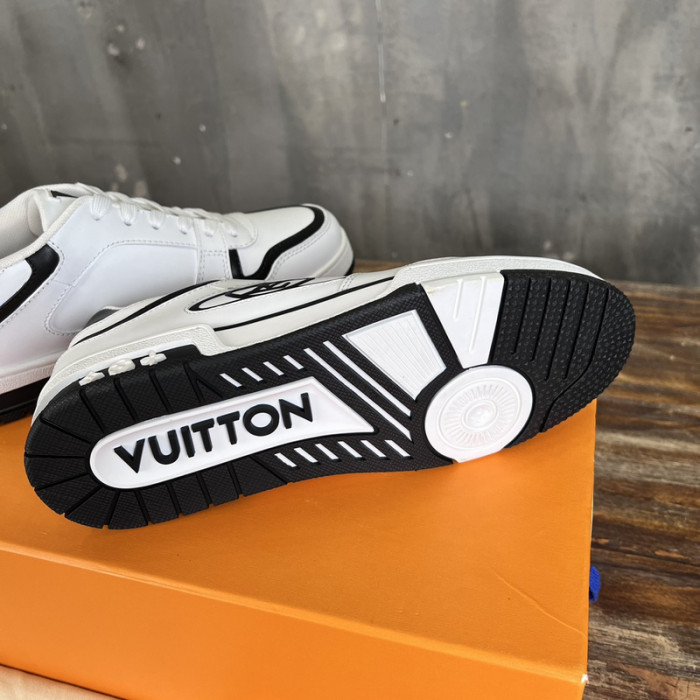 1V SNEAKERS 1V0425-205