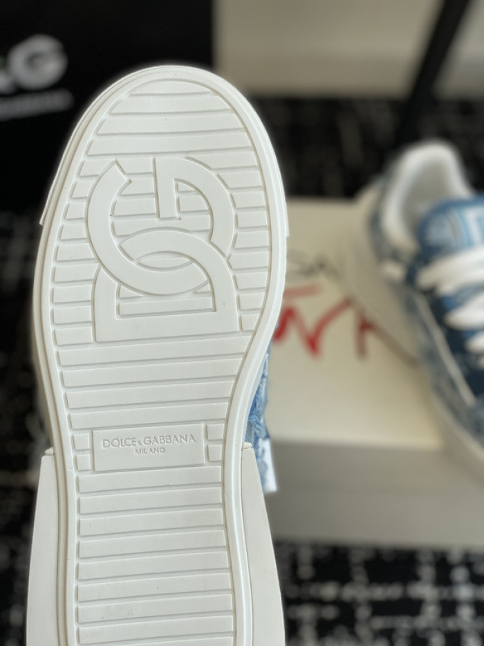 D.G. Sneakers DG210-236