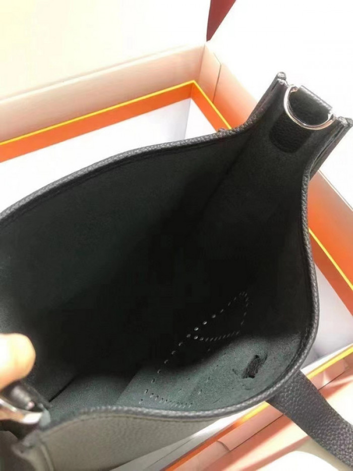 Her*mes bag B0113-186