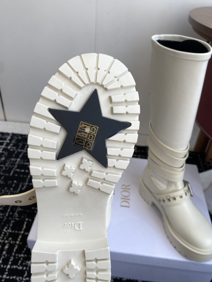 D10R Boots D897-172