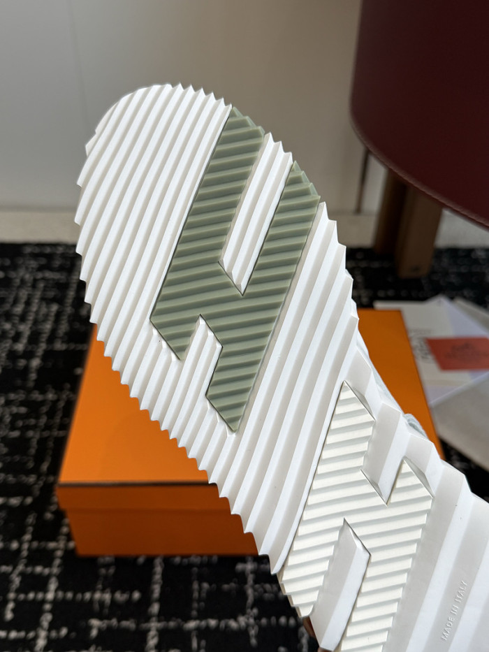 HER*MES SNEAKER HM1028-215