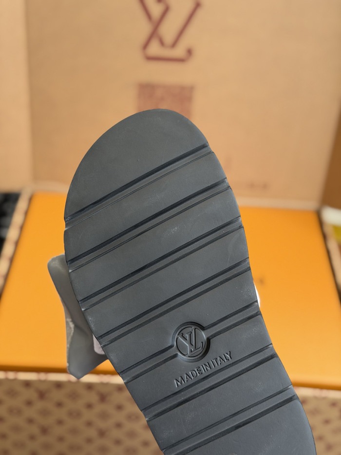 1*V SLIPPERS 11V0107-155