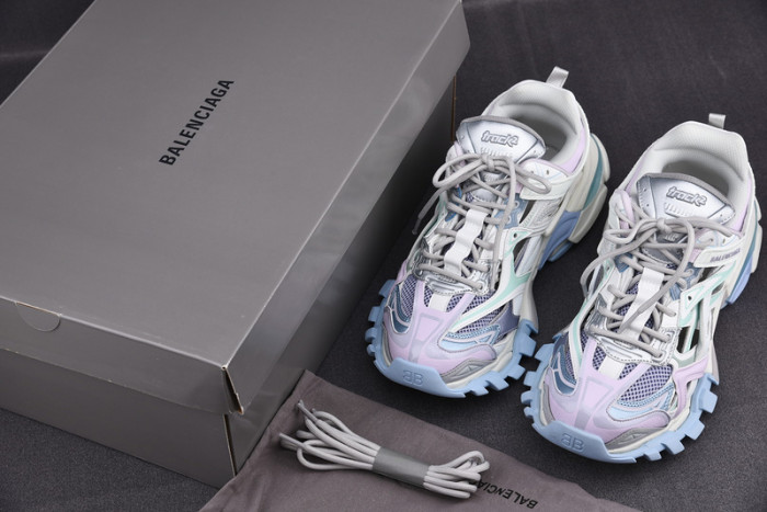 blcg track.2 white light blue 568615-w2gn3-9045