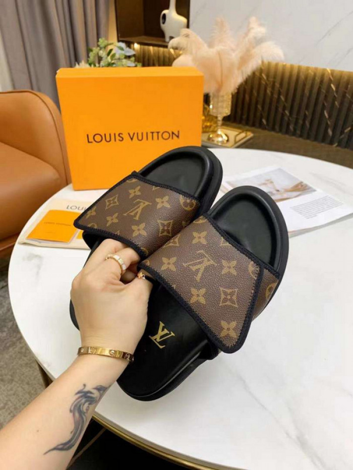 1*V SLIPPERS 11V0107-025