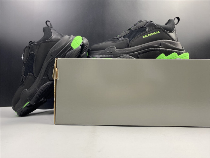 blcg sneaker triple.s.gomma black and green 524039 w2pw1 4881