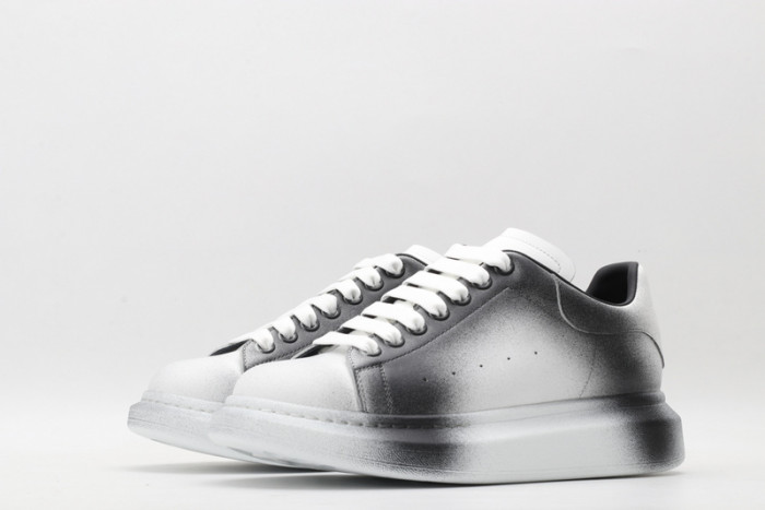 A1exa*der Mcqv*en SNEAKERS MC5563-081