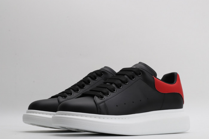 A1exa*der Mcqv*en SNEAKERS MC5563-025
