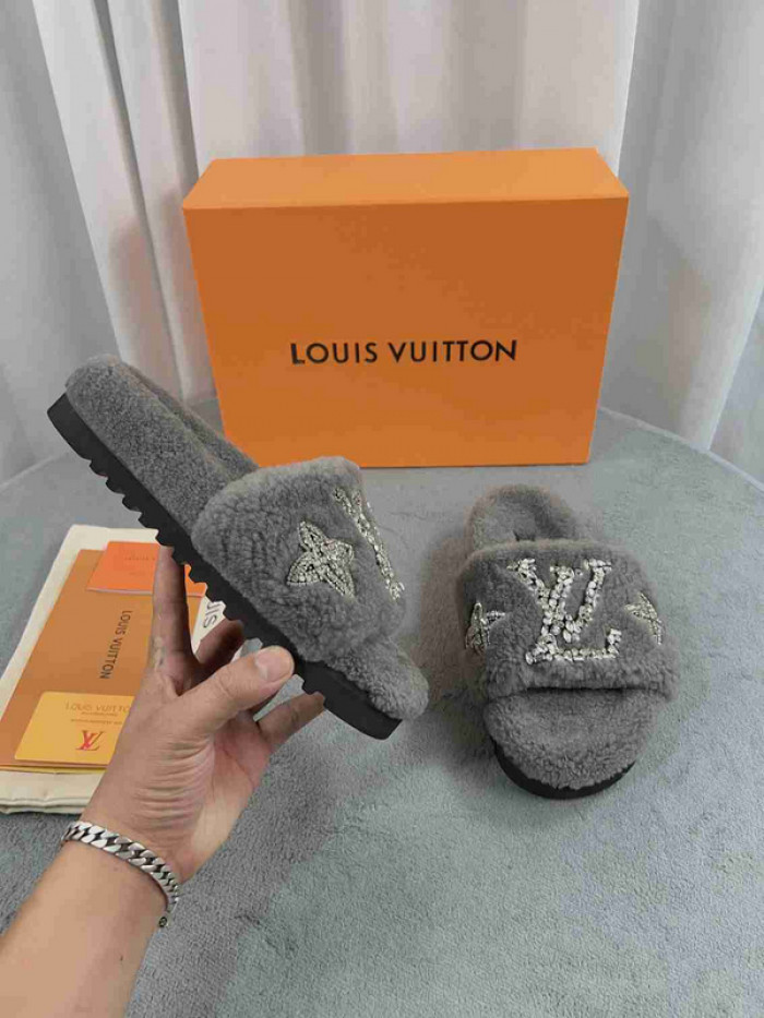 1*V SLIPPERS 11V0107-011