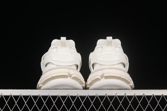 blcg track trainer white 80843520425