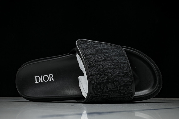 D10r SLIPPERS DS258-079