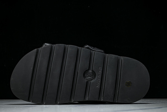 1*V SLIPPERS 11V0107-101