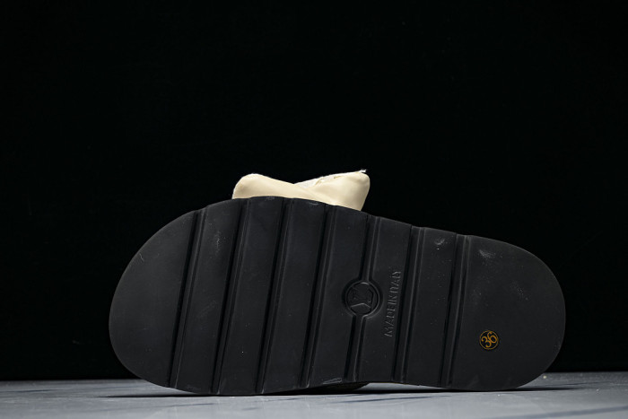 1*V SLIPPERS 11V0107-161
