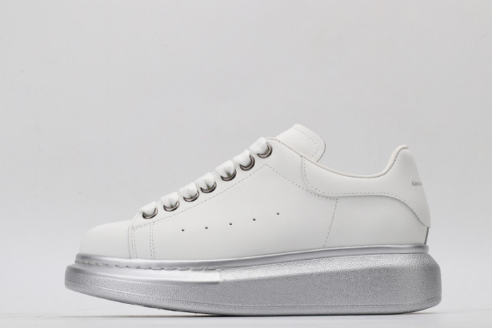 A1exa*der Mcqv*en SNEAKERS MC5563-072