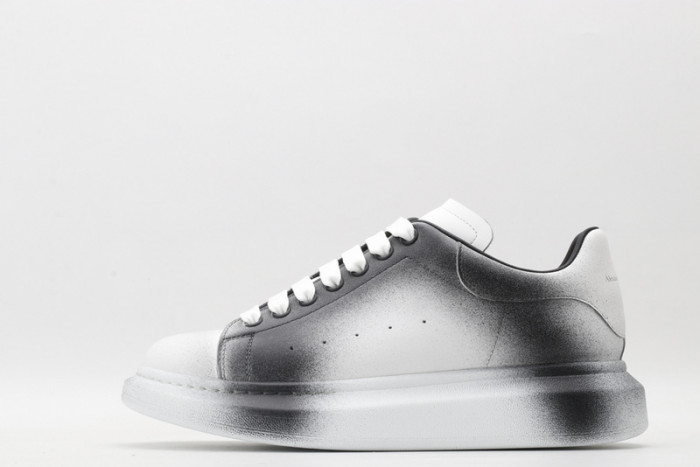 A1exa*der Mcqv*en SNEAKERS MC5563-081