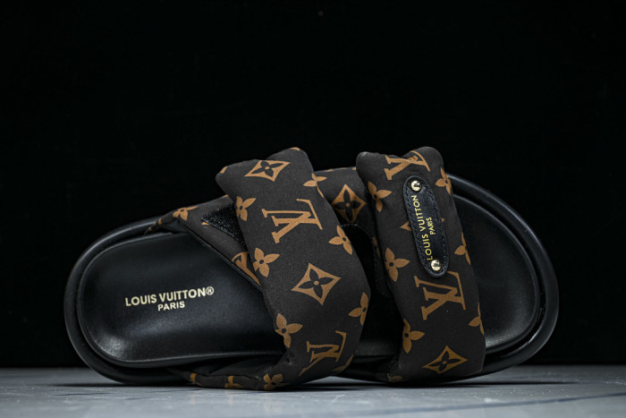 1*V SLIPPERS 11V0107-100