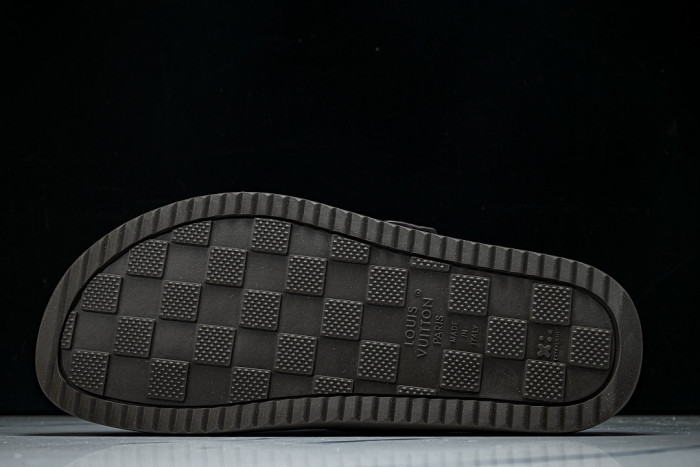 1*V SLIPPERS 11V0107-104
