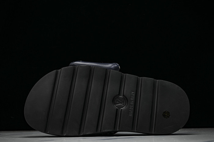 1*V SLIPPERS 11V0107-162