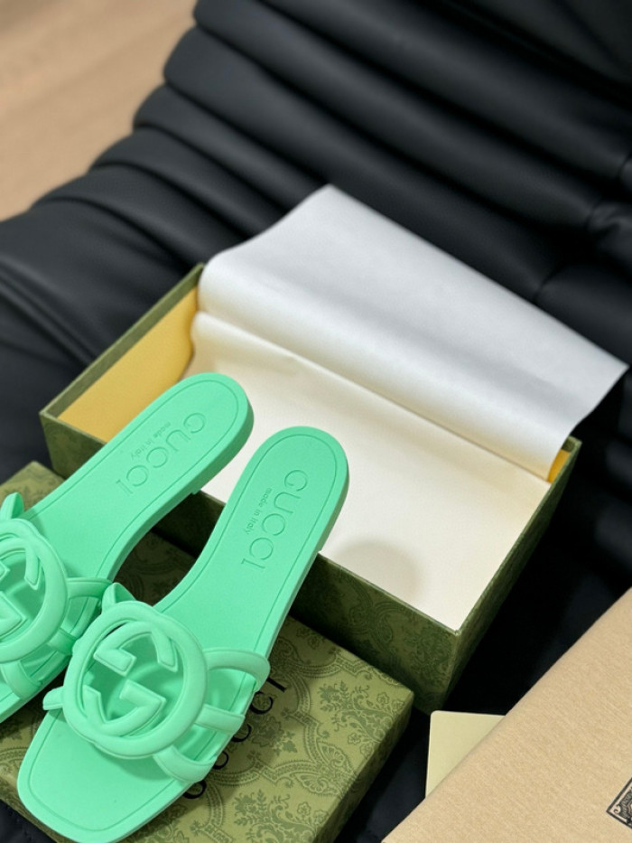 GUC* SLIPPERS DR258-091