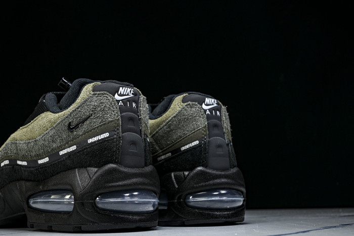 Undefeated x Nike Air Max 95 