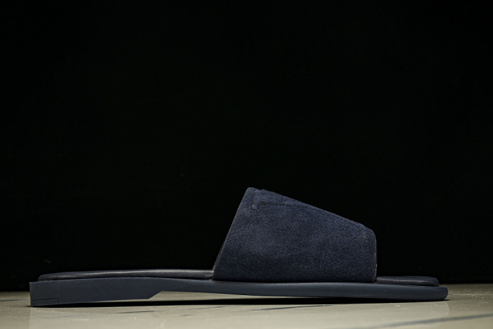 1*V SLIPPERS 11V0107-149