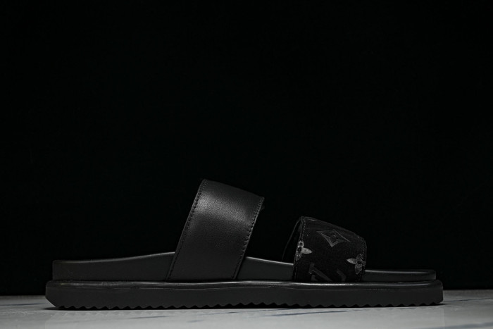 1*V SLIPPERS 11V0107-158