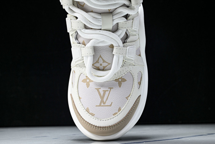 1V SHOES 1VS10