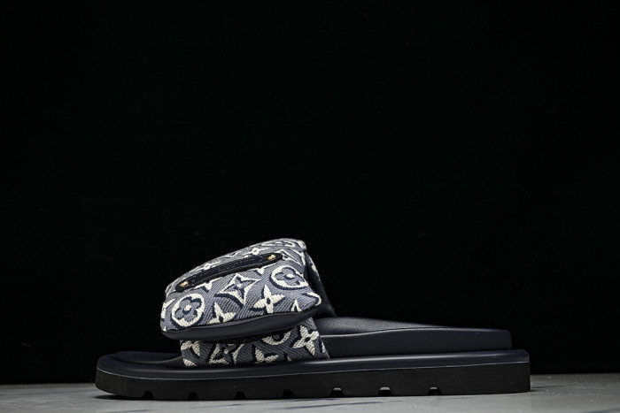 1*V SLIPPERS 11V0107-162