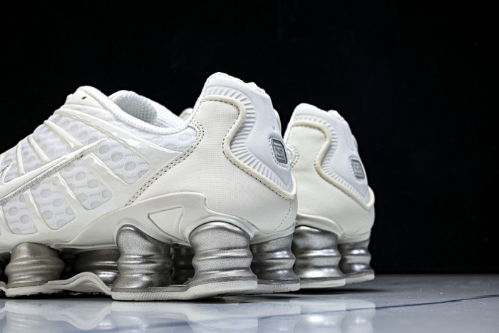 Nike Wmns Shox TL 