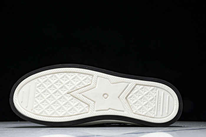 D10R Sneaker D896-175
