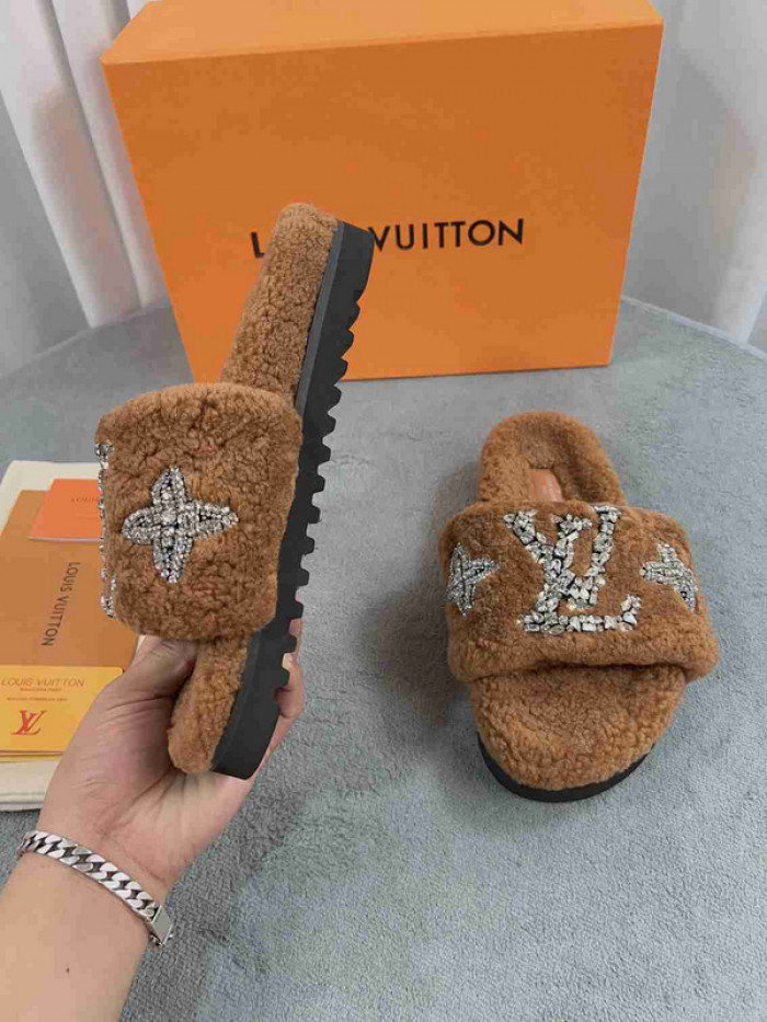 1*V SLIPPERS 11V0107-012