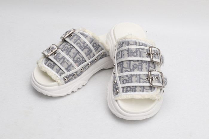 D10r SLIPPERS DR258-003