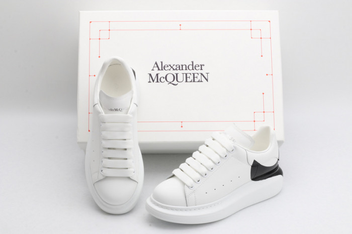 A1exa*der Mcqv*en SNEAKERS MC5563-033