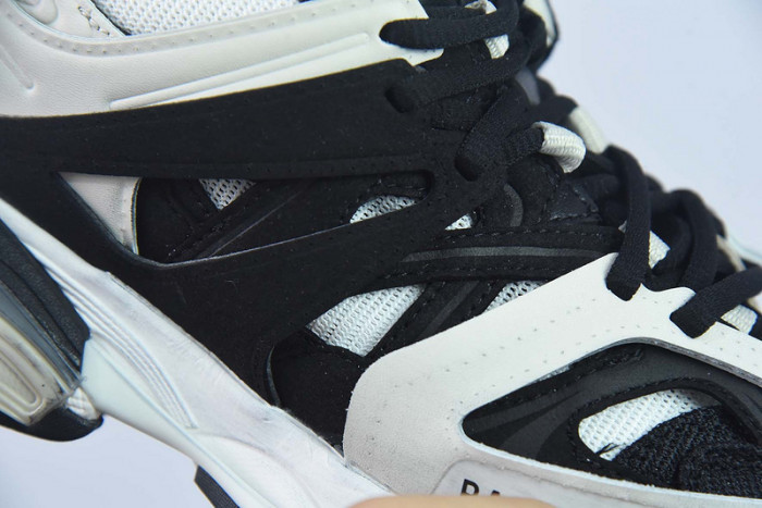 blcg track trainer 3.0 542023 w2fsc 1081