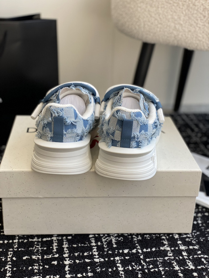 D.G. Sneakers DG210-236