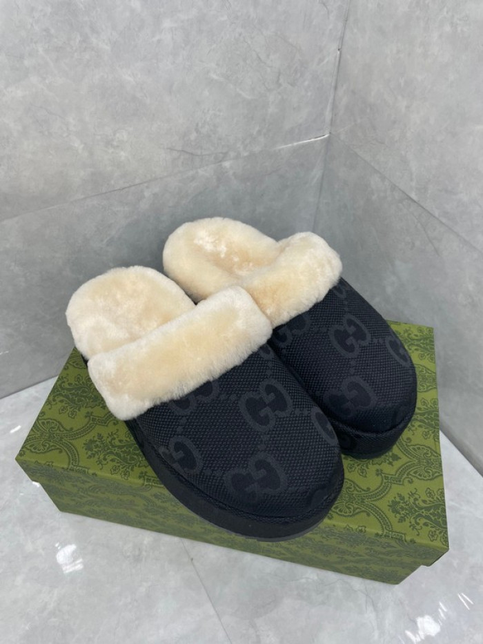 Gv*c SLIPPERS GU568-115