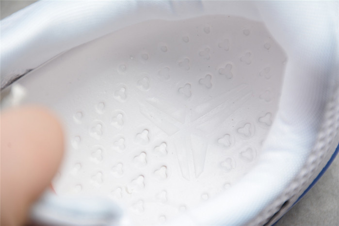 nike kobe 11 em low fundamental - 836183-100