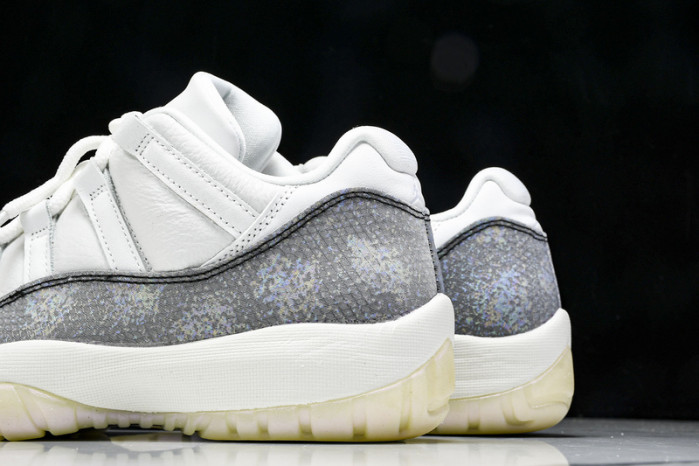 Air Jordan 11 Low 