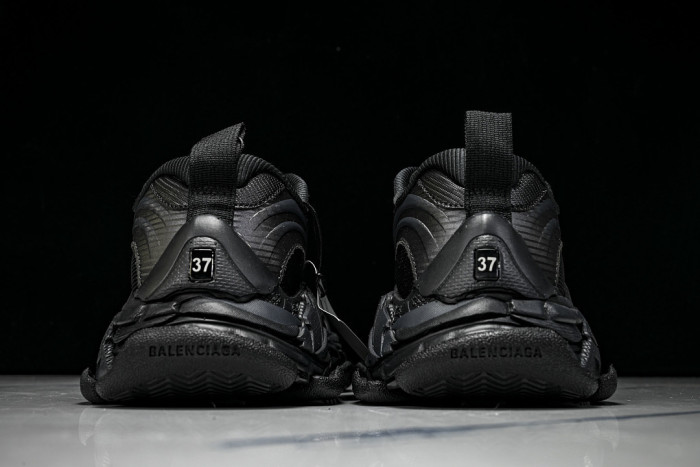 BLCG SNEAKER TRIPLE.S SNEAKERS WTRS2-1011