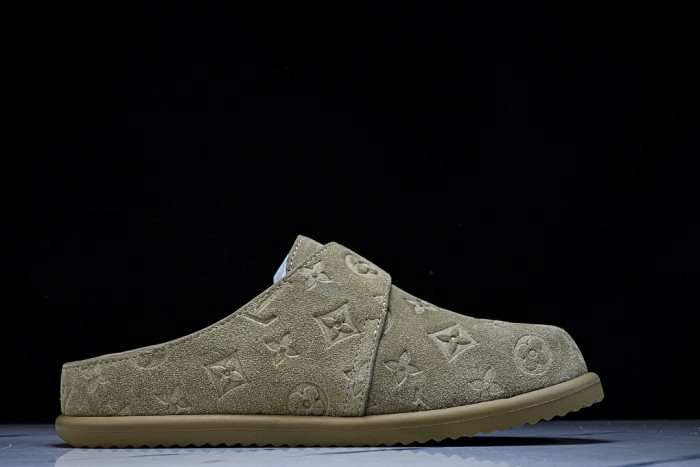 1*V SLIPPERS 11V0107-095