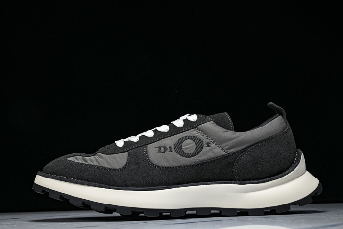 D10R Sneaker D897-241