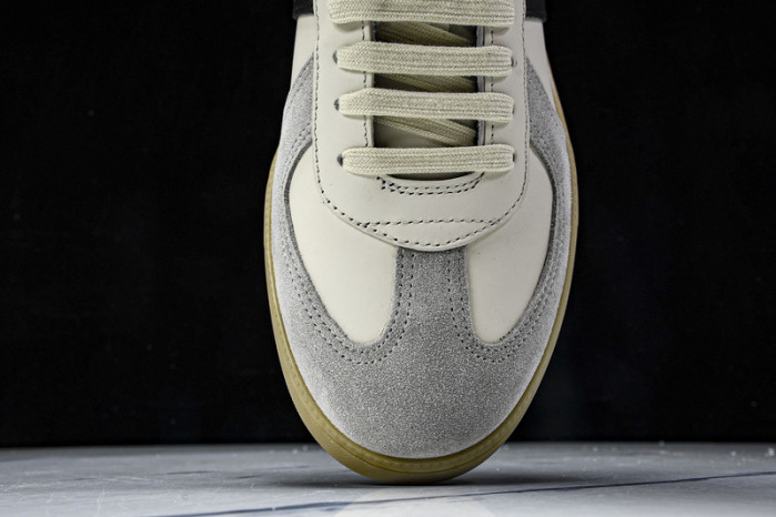 D10R SHOES B01 D896-168