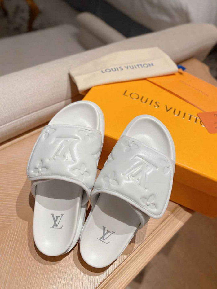 1*V SLIPPERS 11V0107-026