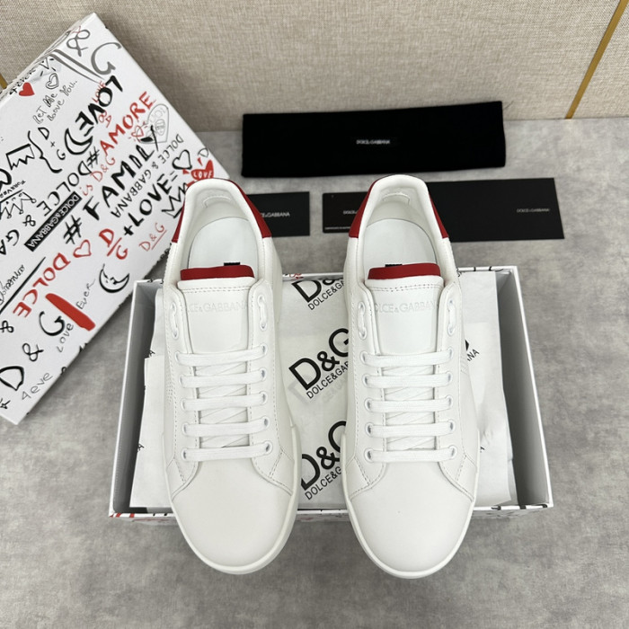 D.G. Sneakers DG210-221