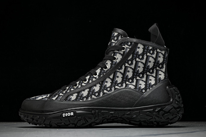 D10R B28 Sneakers High Top