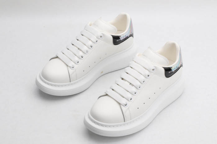 A1exa*der Mcqv*en SNEAKERS