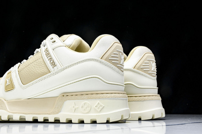 1V TRAINER 1V0425-331