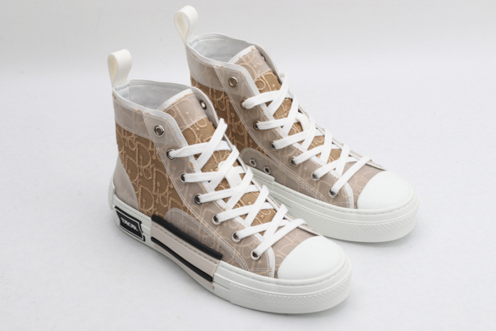 D10R B23 Sneakers High Top