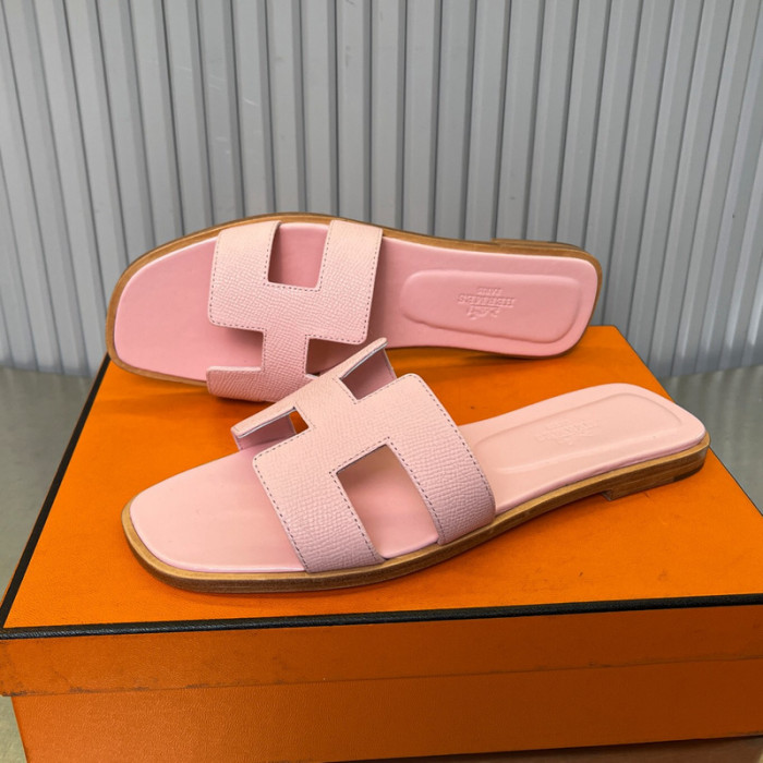 H**me5 Slide CU526-2046
