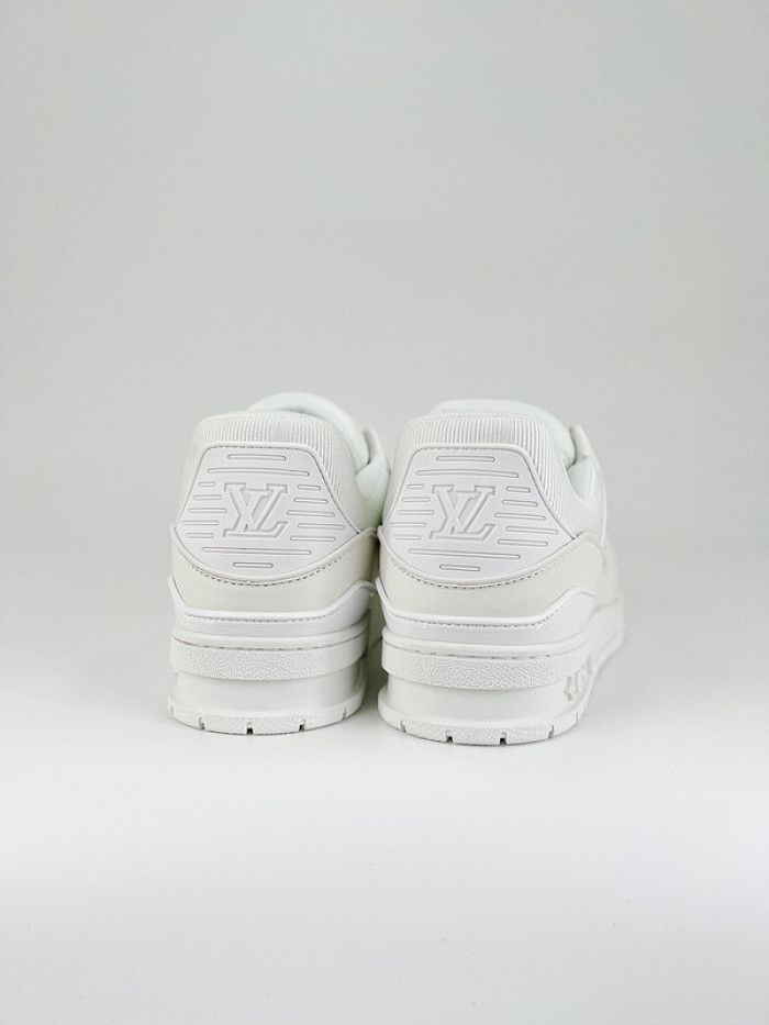 1V SNEAKERS 1V0425-112