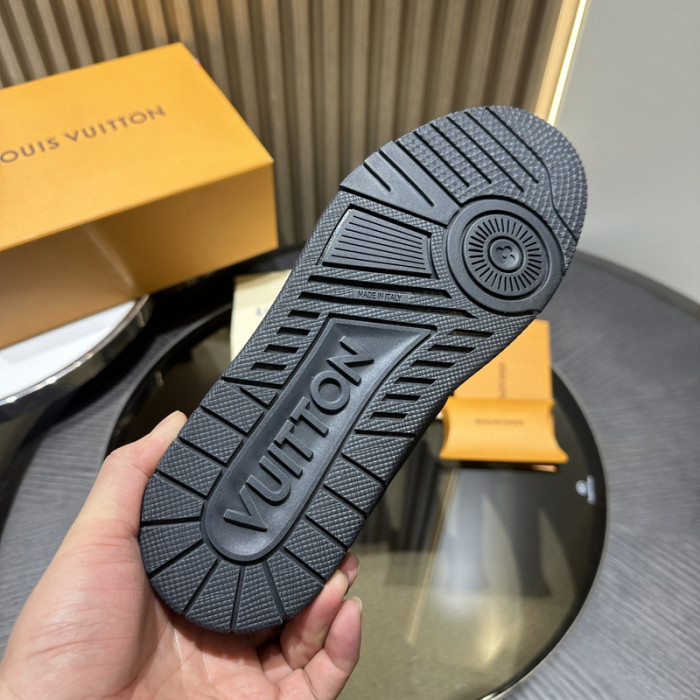 1V SNEAKERS 1V0425-138